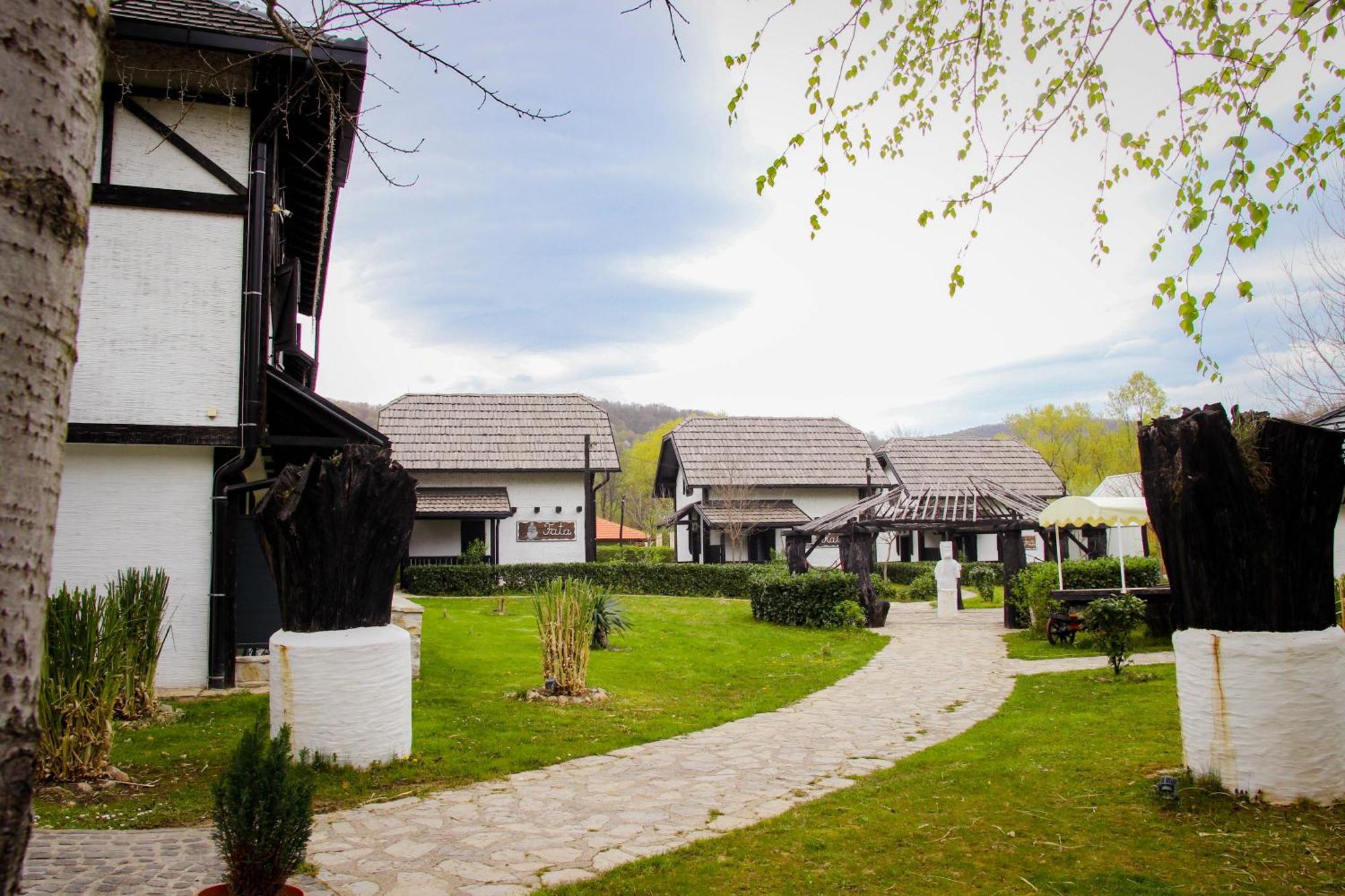 Turisticko Naselje Natura Art-Hotel Opal Art Lohovo Екстериор снимка